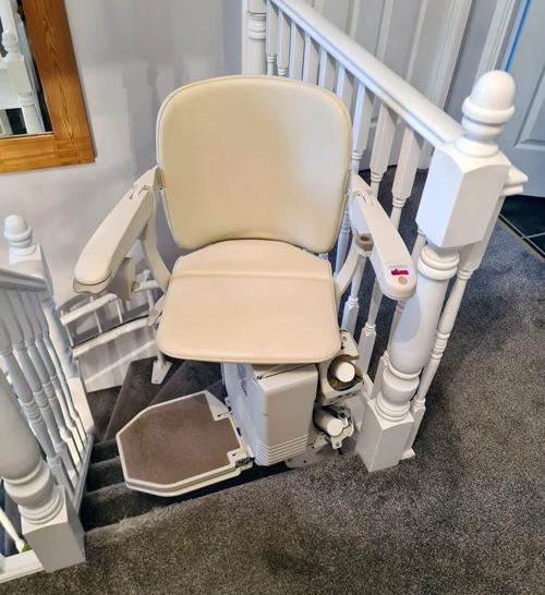 serenity-stairlifts-260-06